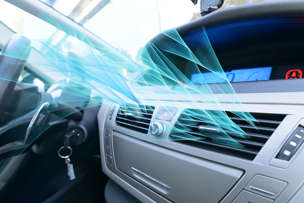 Why Hiring a Car AC Specialist in the UAE Is Essential for Your Vehicle’s Comfort